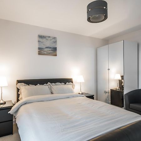 City View Apartment Bedford Luaran gambar