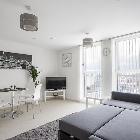 City View Apartment Bedford Luaran gambar