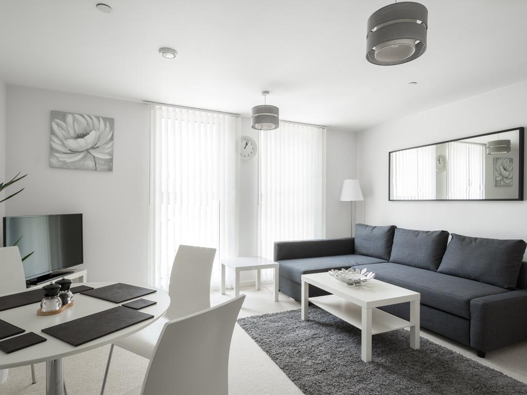 City View Apartment Bedford Luaran gambar