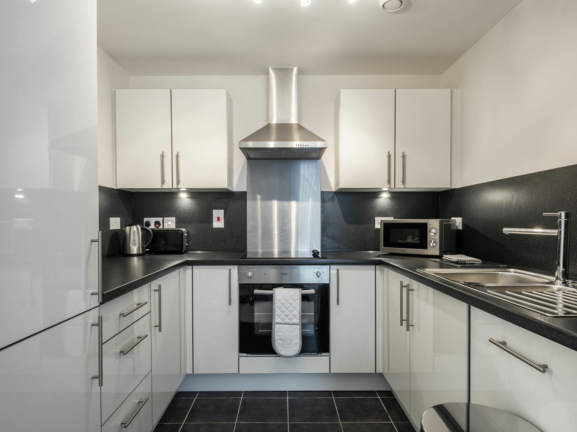 City View Apartment Bedford Luaran gambar